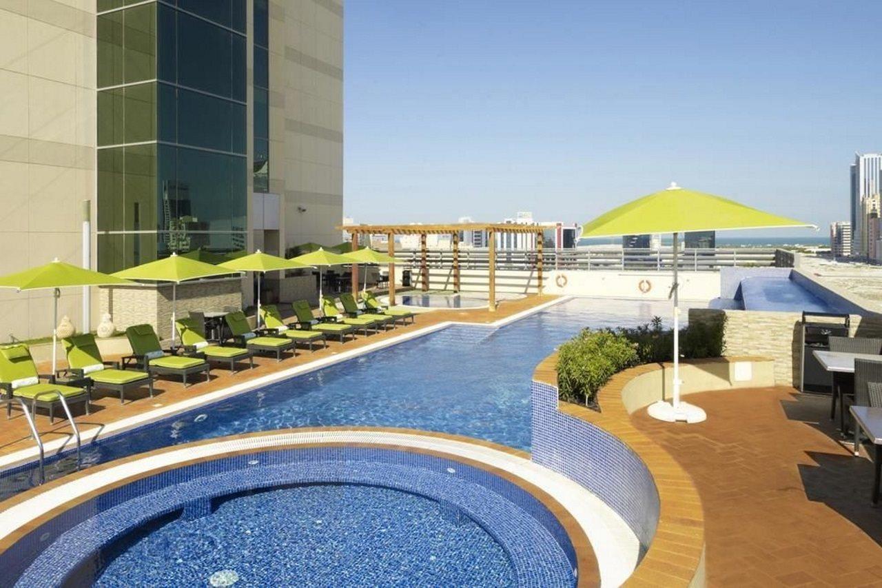 Fraser Suites Seef Bahrain apartamentos Manama Exterior foto Rooftop pool
