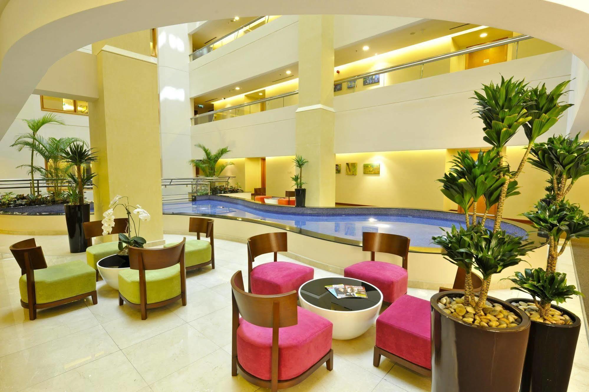 Fraser Suites Seef Bahrain apartamentos Manama Facilidades foto Lobby