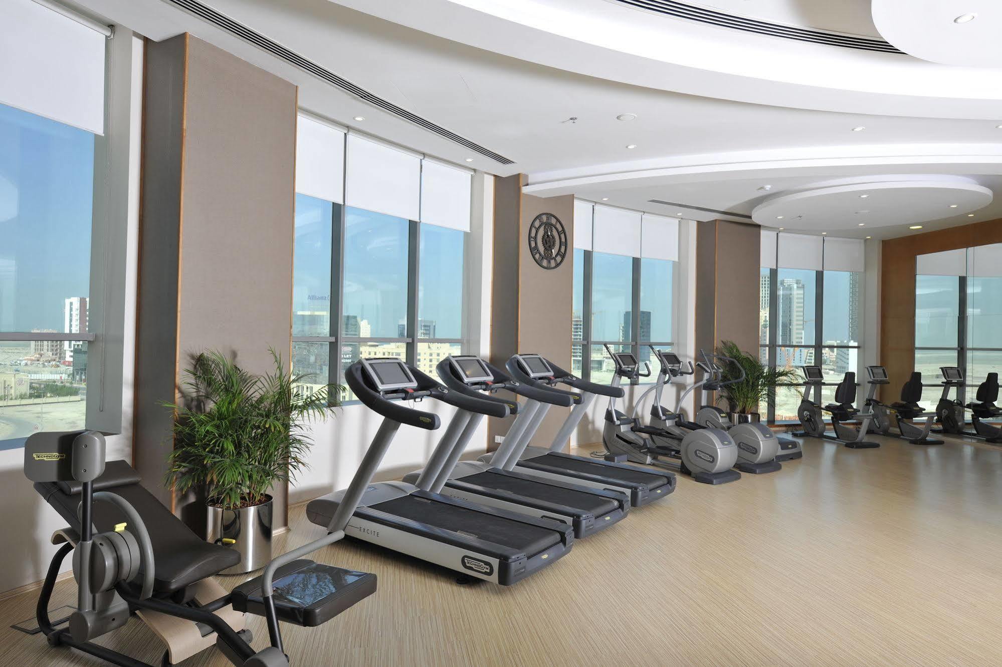 Fraser Suites Seef Bahrain apartamentos Manama Exterior foto A gym in a hotel