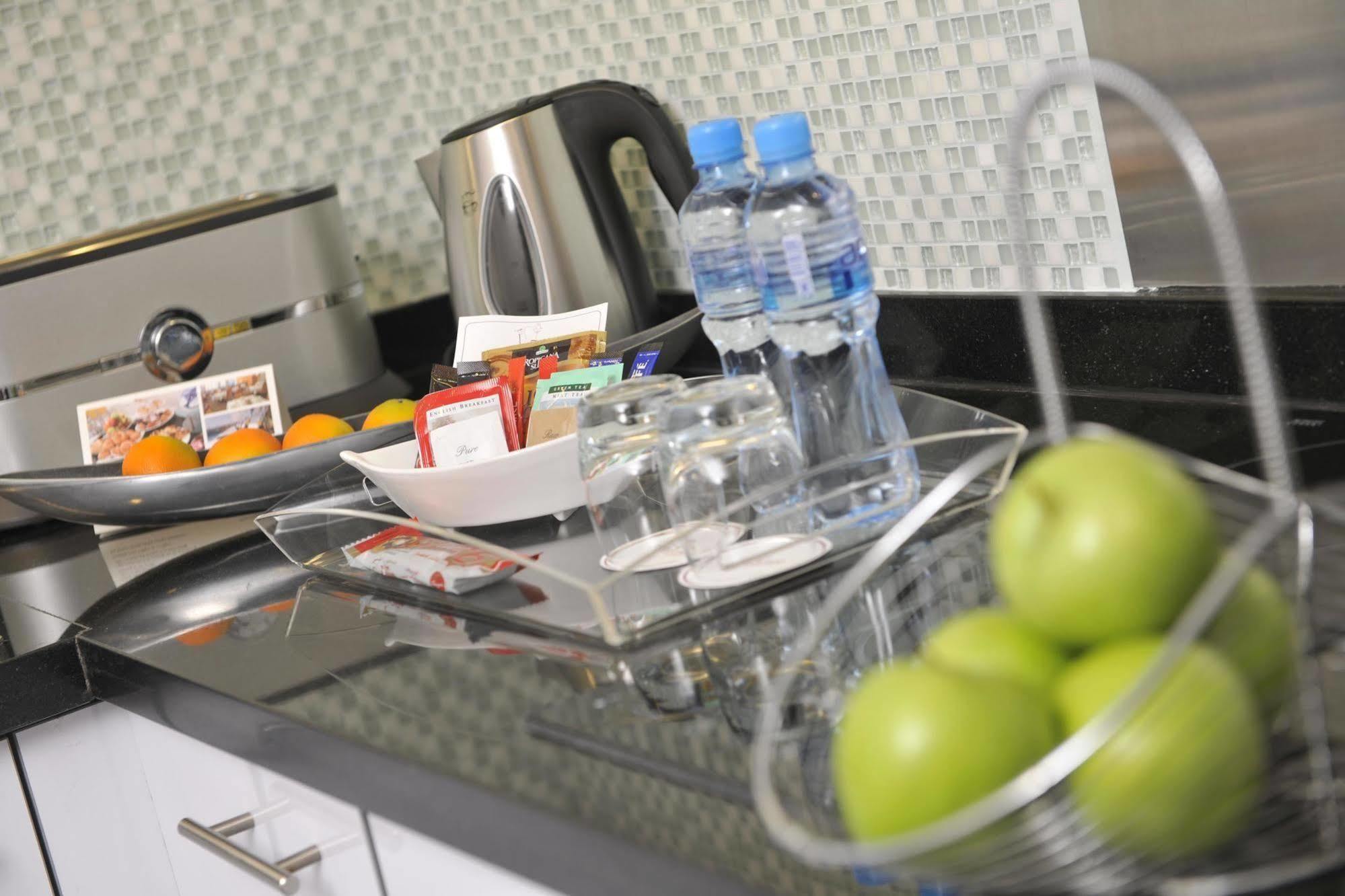 Fraser Suites Seef Bahrain apartamentos Manama Exterior foto A hospitality tray