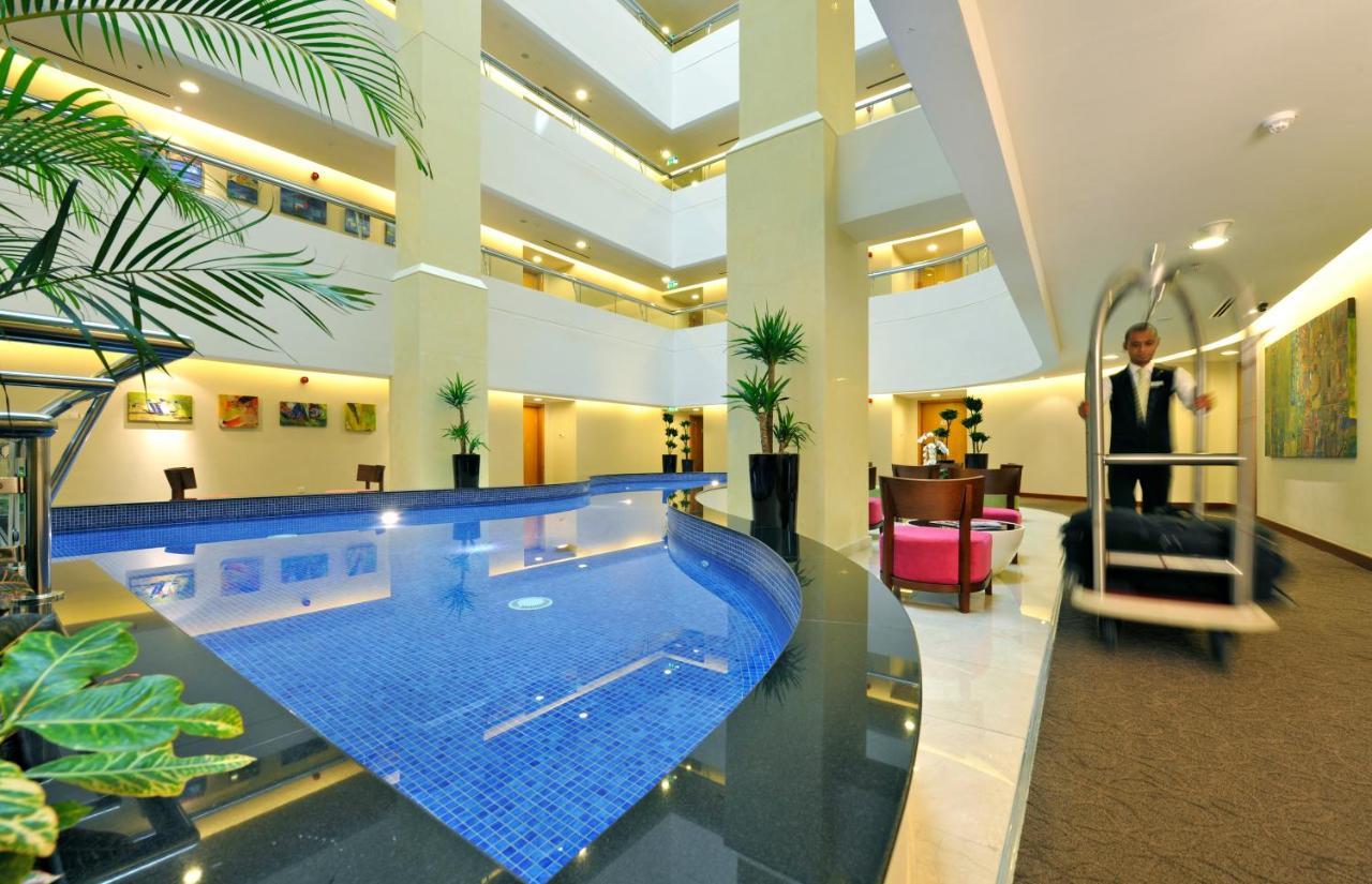 Fraser Suites Seef Bahrain apartamentos Manama Exterior foto Lobby