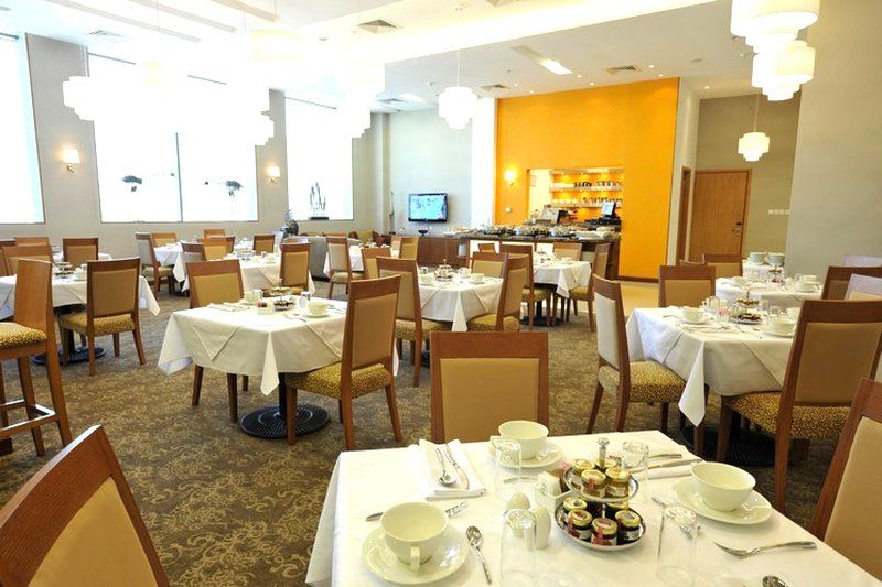 Fraser Suites Seef Bahrain apartamentos Manama Exterior foto The dining room at the Royal Hospital for Women